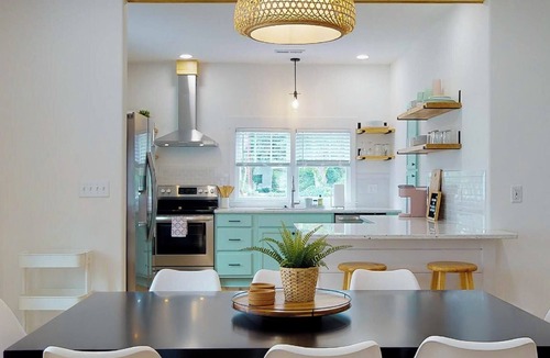 Wilmington House | Azalea Cottage - Brooklyn Arts District