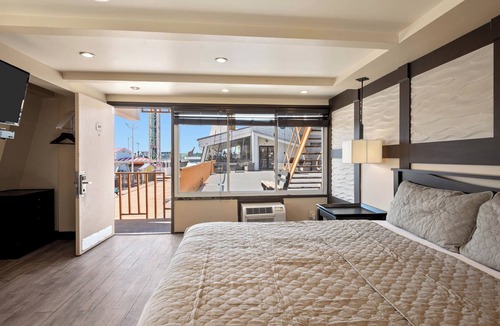 Seaside Heights Hotel | Aztec Ocean Resort