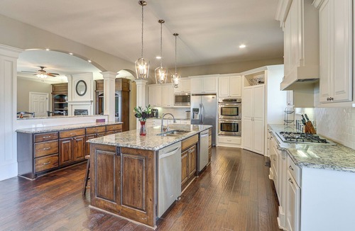 Bel Aire House | Balcony & Patio: Spacious Home in Bel Aire!
