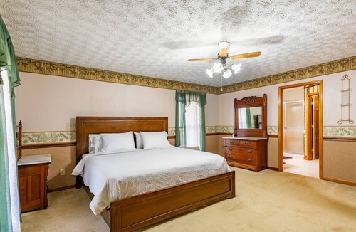 Ball Ground House | Ball Ground Estates - Luxury Farm Stay 81 Acres of Private Forest