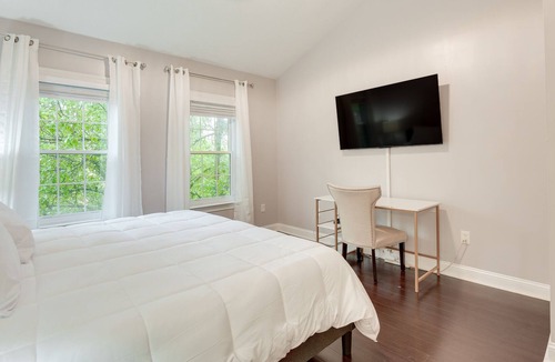 Garrison House | Baltimore Area Townhome ~ 16 Mi to Downtown!