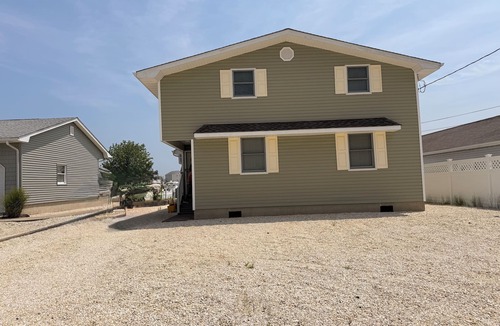 Ortley Beach House | Barnegat Bay Waterfront 4-bedroom House with Dock. Short drive from NYC