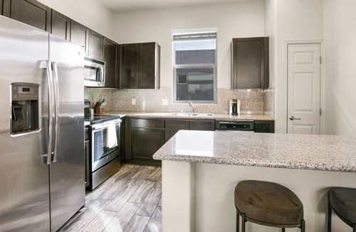 Cullman Apartment | Barsala l tModern 2BD Haven: Your Stylish Huntsville Retreat