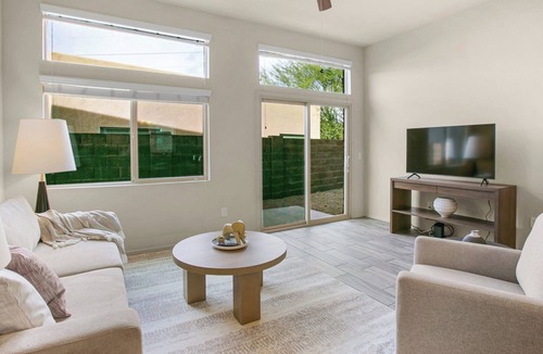 Cullman Apartment | Barsala l tModern 2BD Haven: Your Stylish Huntsville Retreat