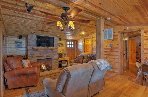 Bartlesville House | Bartlesville Cabin w/Pool, Hot Tub & Trampoline!