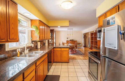 Lawrence House | Base yourselves here! 3 bes+2ba w/great yard, dual monitor workstation!