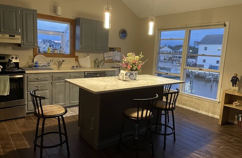 Beach Haven Gardens House | Bay front in Beach Haven Terrace-3 boat slips, game room tons of new renovations