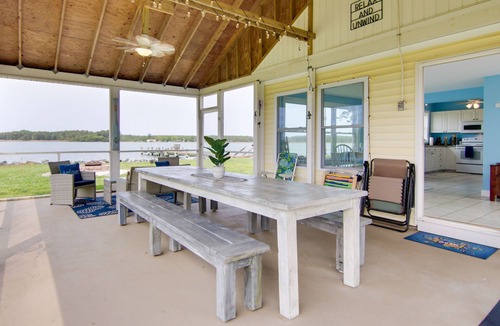 Madison House | Bay Views & Fire Pit: Taylor’s Island Retreat