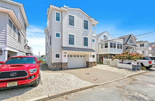 Ship Bottom House | Bayfront beauty! 4 bedroom home on the water with dock! Includes toys!