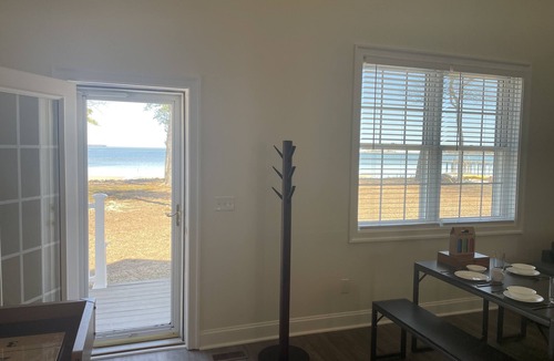 White Stone House | BAYHAMAS ✌️❤️ Beachfront Home 3 Bedrooms-Private-White Stone- Sauna-Dock