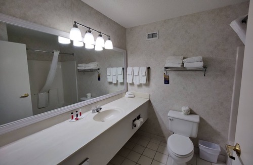 Albany Hotel | Baymont by Wyndham Albany MN