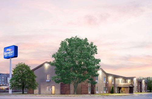 Beloit Hotel | Baymont by Wyndham Beloit