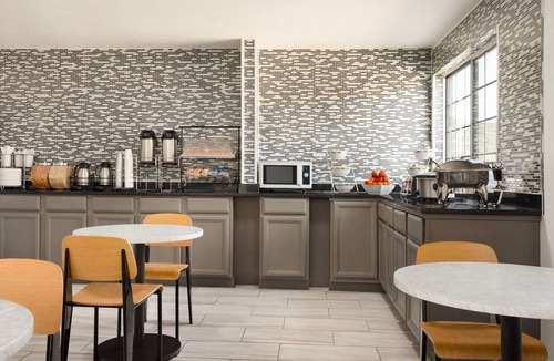 Blackwell Hotel | Baymont by Wyndham Blackwell I-35