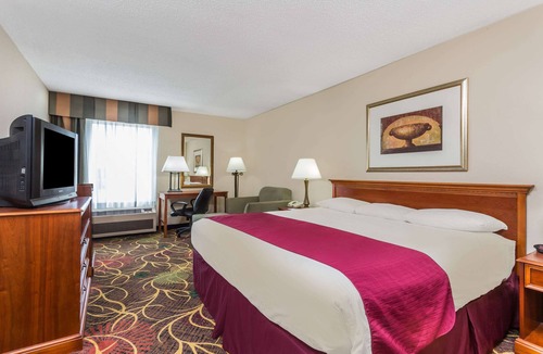 Cornelia Hotel | Baymont by Wyndham Cornelia