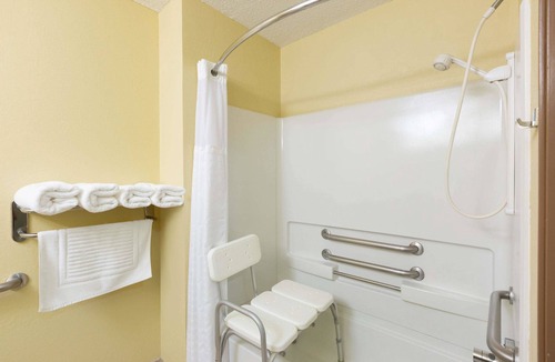 Fort Dodge Hotel | Baymont by Wyndham Fort Dodge