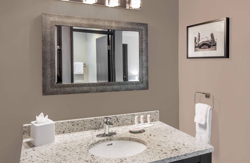 Glenview Hotel | Baymont by Wyndham Glenview