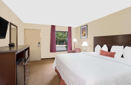 Greenville Hotel | Baymont by Wyndham Greenville
