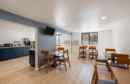 Mankato Hotel | Baymont by Wyndham Mankato