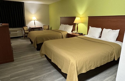 Chalco Hotel | Baymont by Wyndham Omaha SW