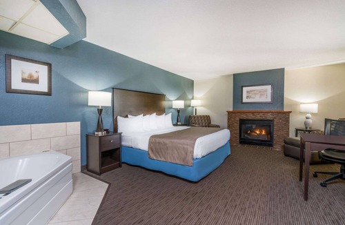 Owatonna Hotel | Baymont by Wyndham Owatonna