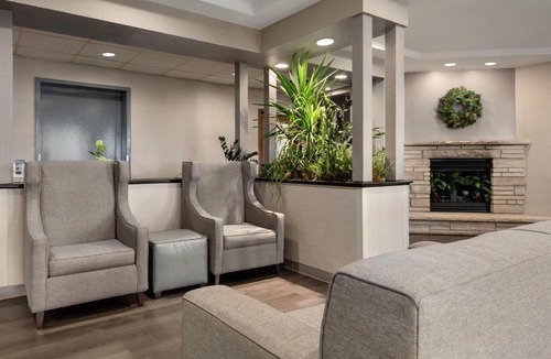 Rockford Hotel | Baymont by Wyndham Rockford