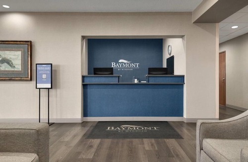 Rockford Hotel | Baymont by Wyndham Rockford