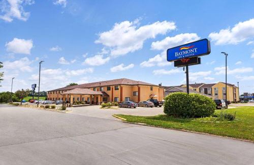 Waterloo Hotel | Baymont by Wyndham Waterloo