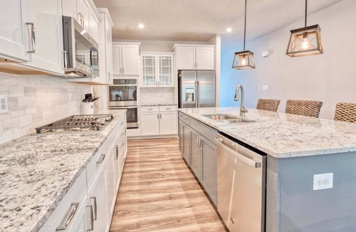 St. Martin House | Bayside * 5BR Fenwick Island Luxury Twin-House