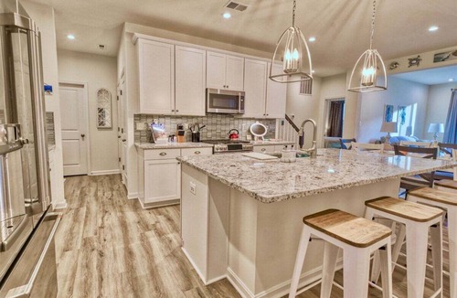 St. Martin House | Bayside * 5BR Luxury Home