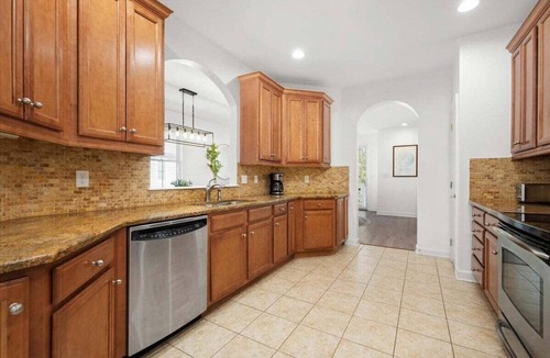 Sun Ridge House | Bayside Resort: Beautiful 5 Bedroom House with 3.
