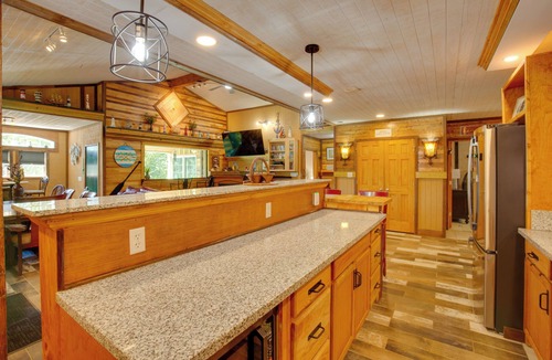 Lake Lafayette Cabin | 'Bayview' - Lakefront Family Cabin in Odessa!