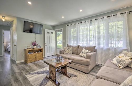 Bayville House | Bayville Getaway w/Fire Pit - 2 Mi to Beach!