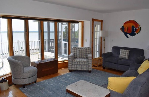 Deep Hole House | Baywatch-Waterfront Home with Screened Porch & Boat Dock