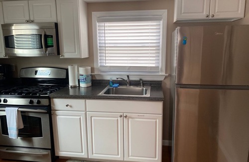 Wildwood Apartment | Beach and Boardwalk 1.5 blocks. Lots of room w/plaza and private porch.