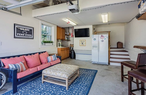 Dennisville House | Beach Block 5BR/3.5BA ~ Ocean-View Decks ~ Garage Bar ~ Sleeps 10 ~ Sea Isle