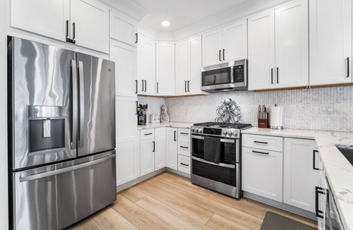 Margate City House | Beach Block Beauty! 2 blocks from beach & downtown area.
