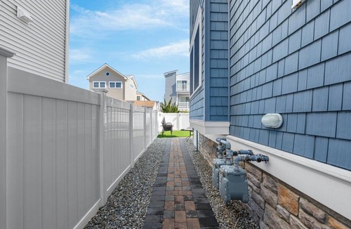 Townsend's Inlet House | Beach Block with an Ocean View Southend