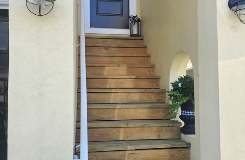 Ventnor City Condo | Beach, boardwalk and downtown steps away from large, well-maintained condo