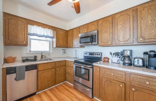 Townsend's Inlet House | Beach Front Getaway- Unbeatable Location!