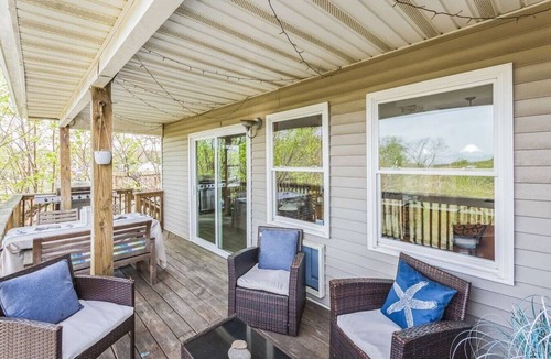 Keansburg House | Beach front oasis - Hot tub - Sleeps 7