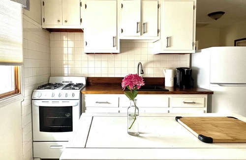 Seaside Heights Apartment | BEACH LOCKER WITH ON BEACH W/GEAR, 4TH OF JULY WEEK AVAILABLE FAMILY COUPLES