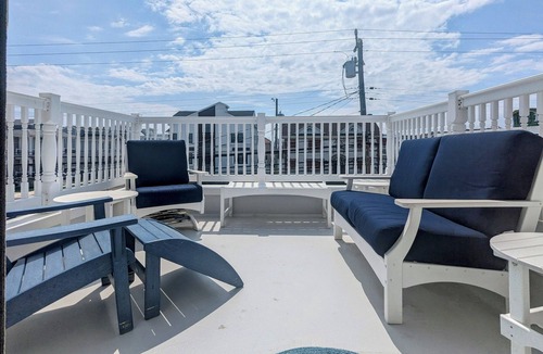 Margate City House | BEACH PASS: Steps to Sand! Upscale, Charming 3BR House near Exceptional Dining