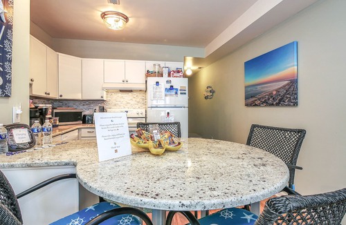 South End Condo | BeachBlockSeaEscape🌅See Beach Block Paradise VRBO# 2963230 for Reviews~Same Host