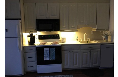 North Wildwood Condo | Beachfront 1Br/1Ba condo, free parking & WiFi w/Heated Pool