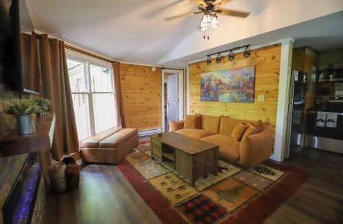 Mill Ridge House | Bear Lodge Inn - Banner Elk Peaceful & Cozy Cabin Retreat