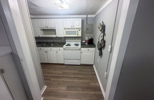 Bishopville Apartment | Beautiful 1-bedroom apartment perfect for traveling professionals.