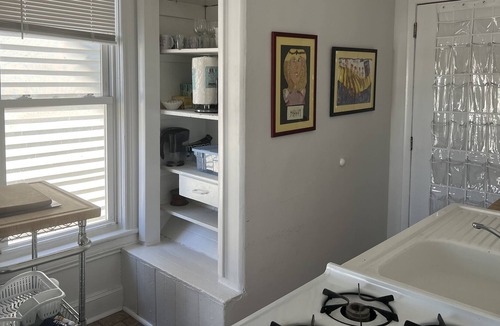 Ocean Grove Apartment | Beautiful 1 BR Apt 4 ... 1.5 blks from beach Ocean Grove