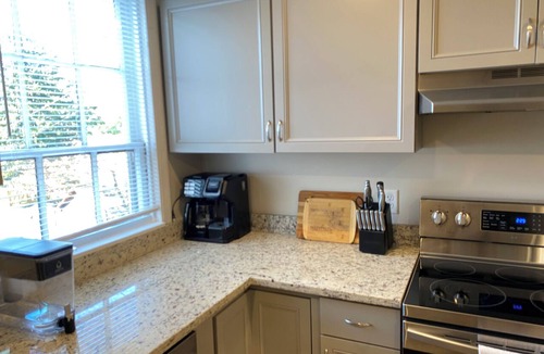 Frederick Condo | Beautiful 1900s Built 2BR Downtown Loft - 9 Min Walk To Carroll Creek - Pets OK