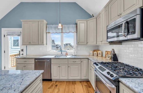 Sea Bright Condo | * Beautiful 1BR Apt at the Beach in Sea Bright *
