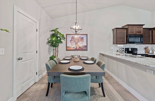 Wichita House | Beautiful 3 bed 2 bath property with 2 car garage